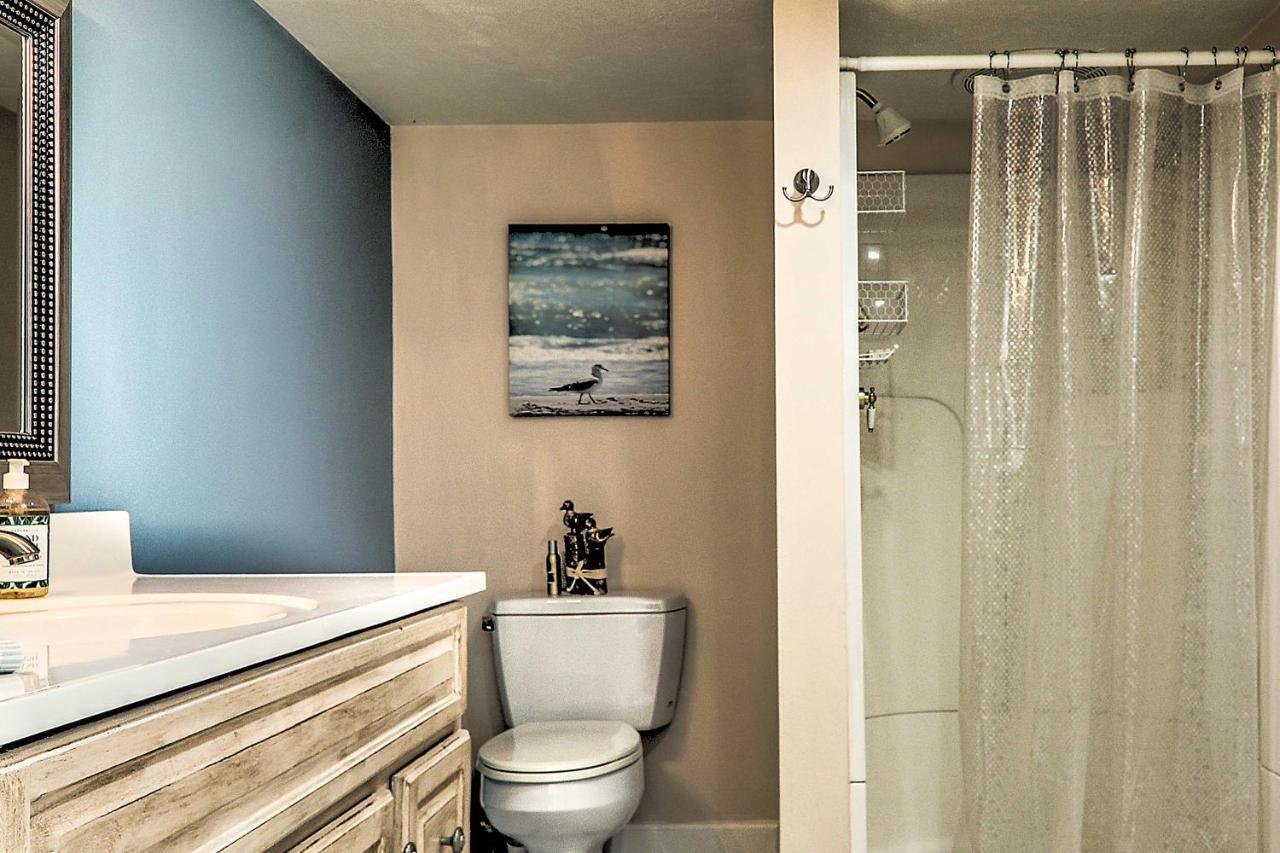 Quaint Cape Cod Apartment - 2 Mi To Monument Beach Борн Экстерьер фото
